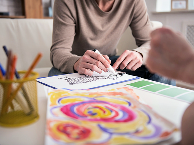 What is an art therapist?