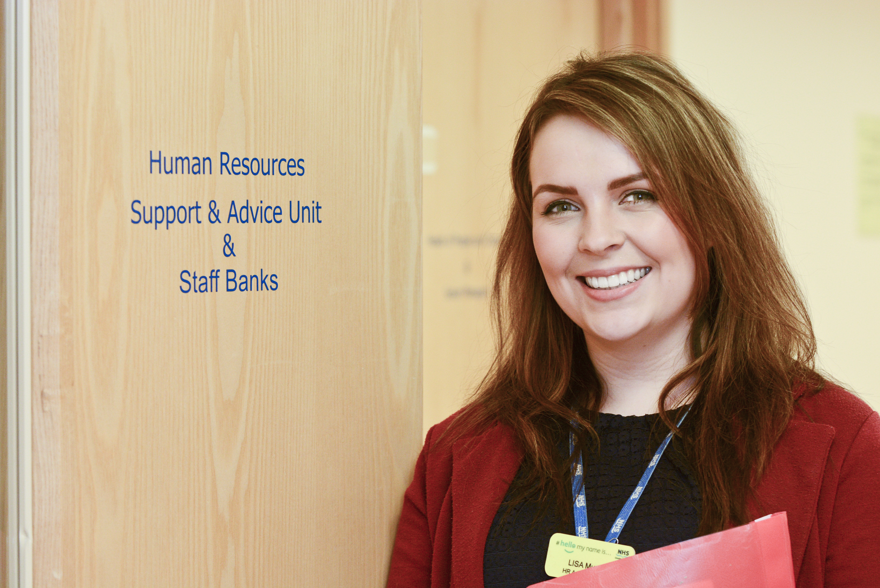 What is an HR administrative assistant 