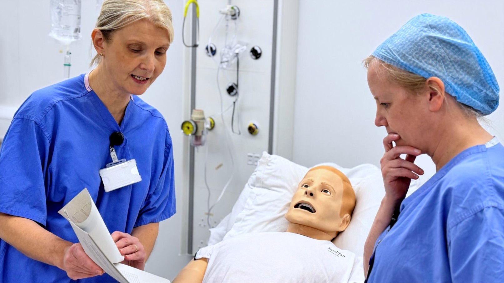 Observing work of a staff nurse and anaesthetic practitioner