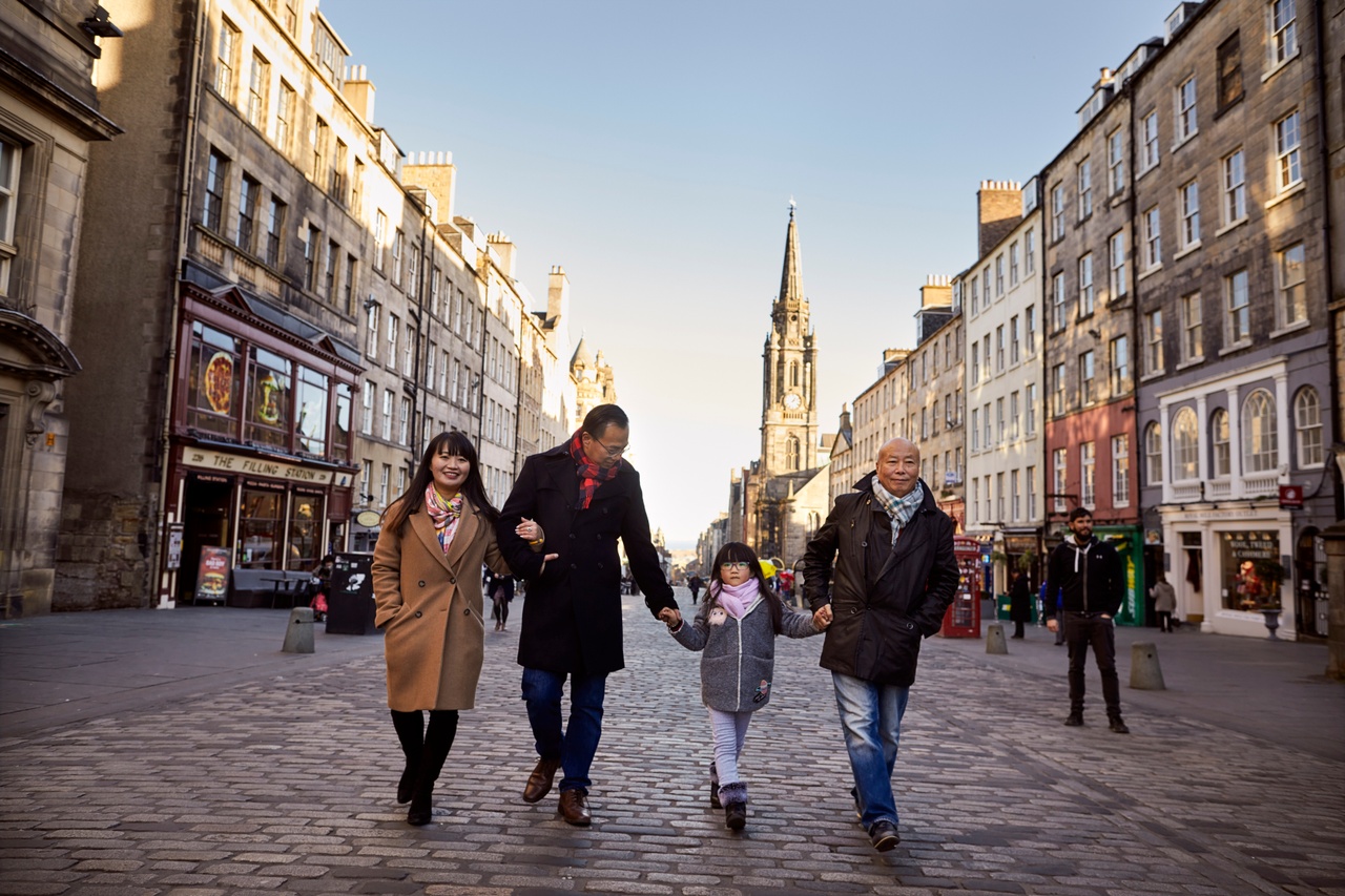 What support is there to settle into life in Scotland?