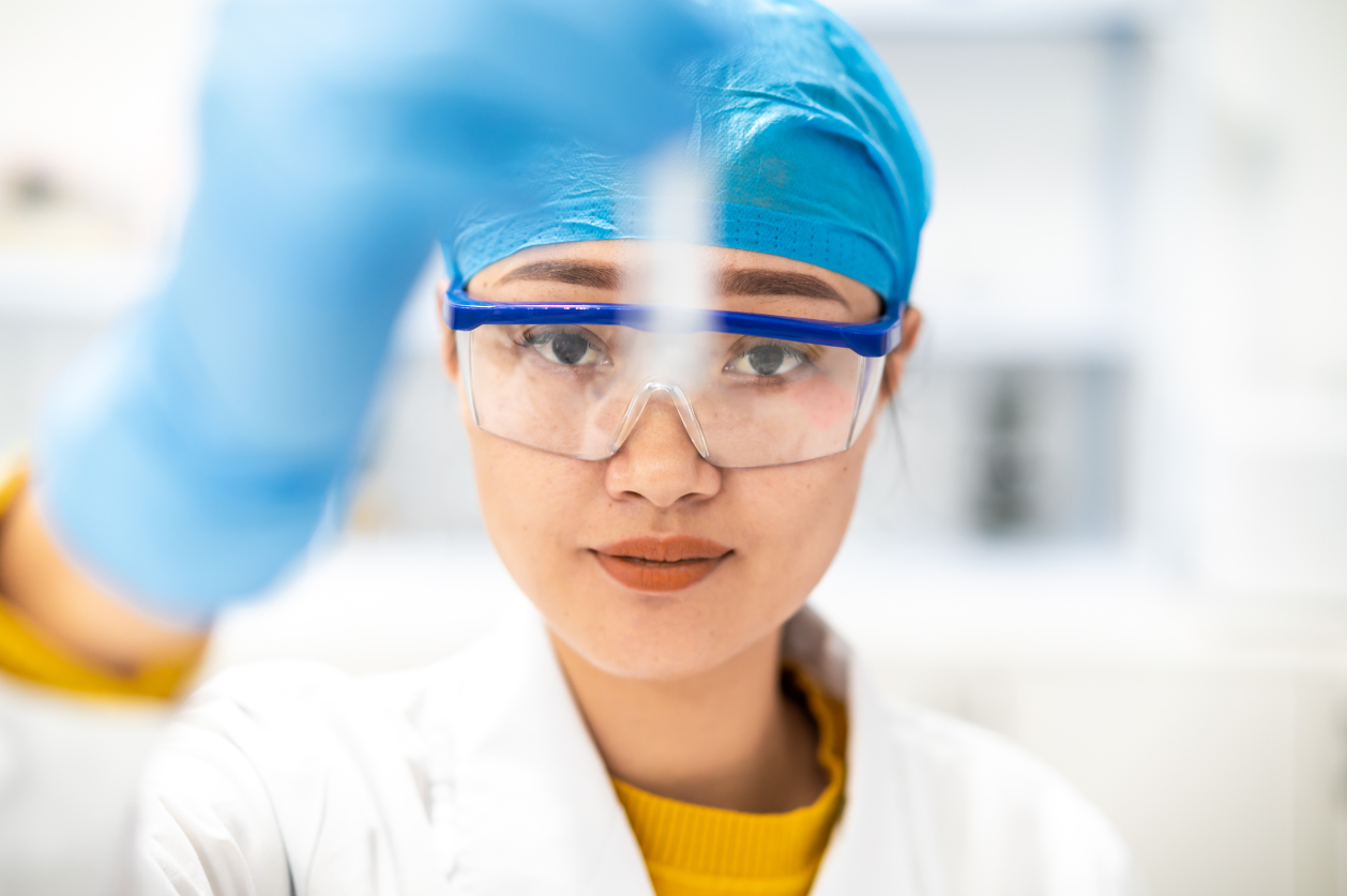 What is a clinical scientist in embryology?
