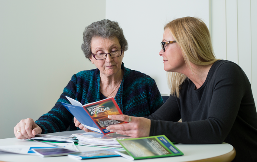 What is a neuropsychologist?